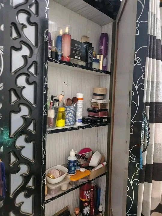 dressing table 4