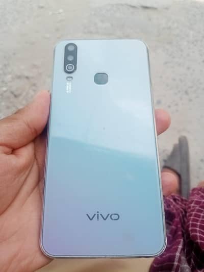 Vivo Y17