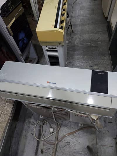 dawlance or Kenwood Ac