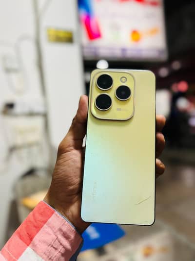 Infinix Hot 40