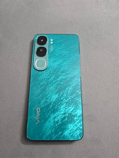 Vivo Y200 8/128 New Set 10/10 With all assosries Box