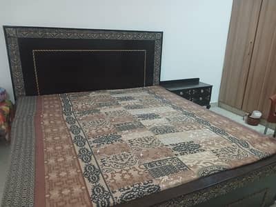 Queen Size bed in new condition with mattress