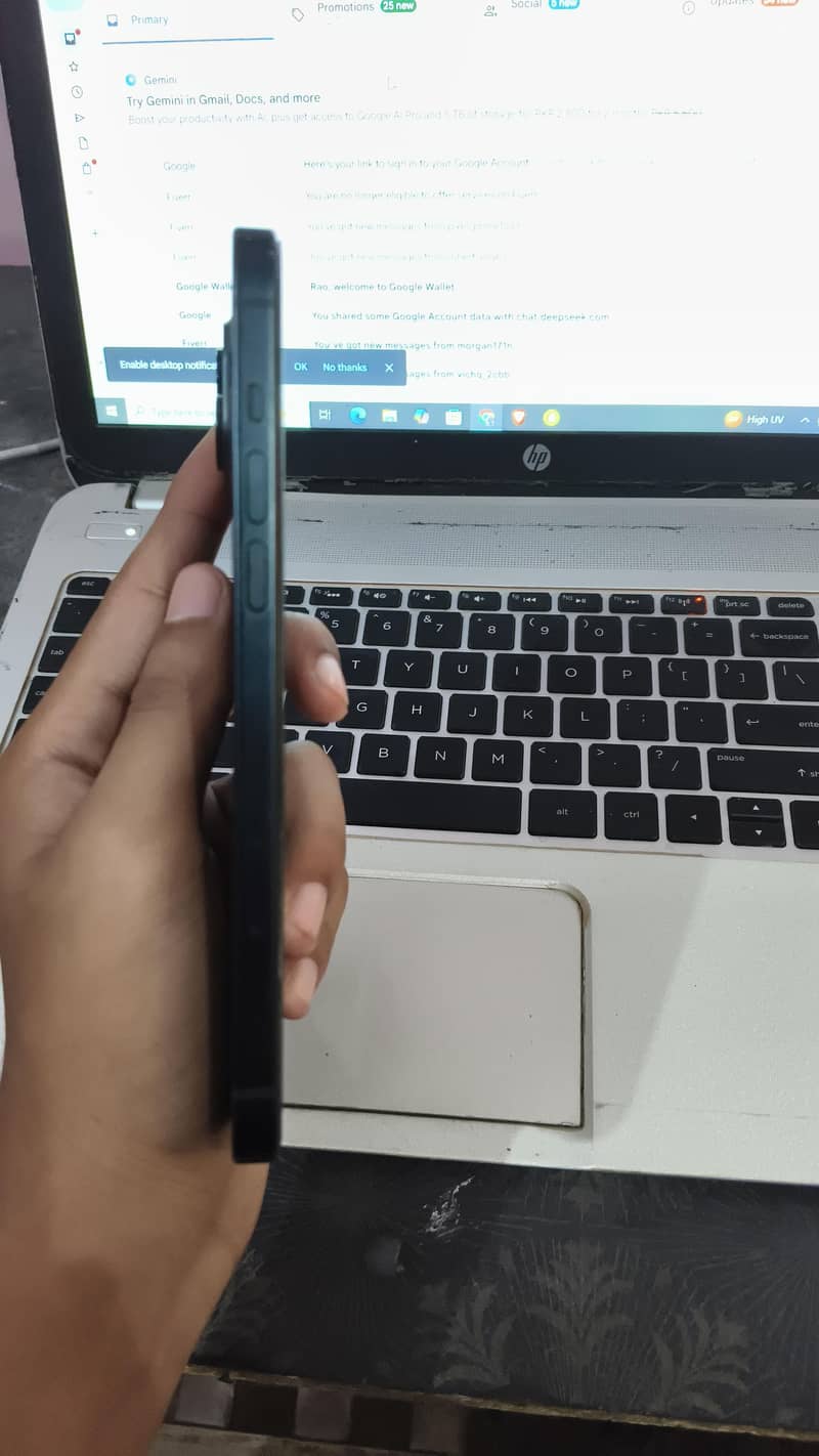 Apple iPhone 15 plus 4