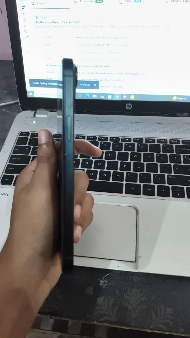 Apple iPhone 15 plus 5