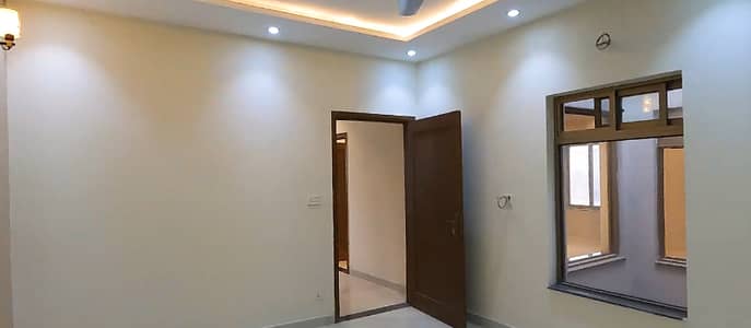 5.5 Marla House Is Available For Sale In SABZAR