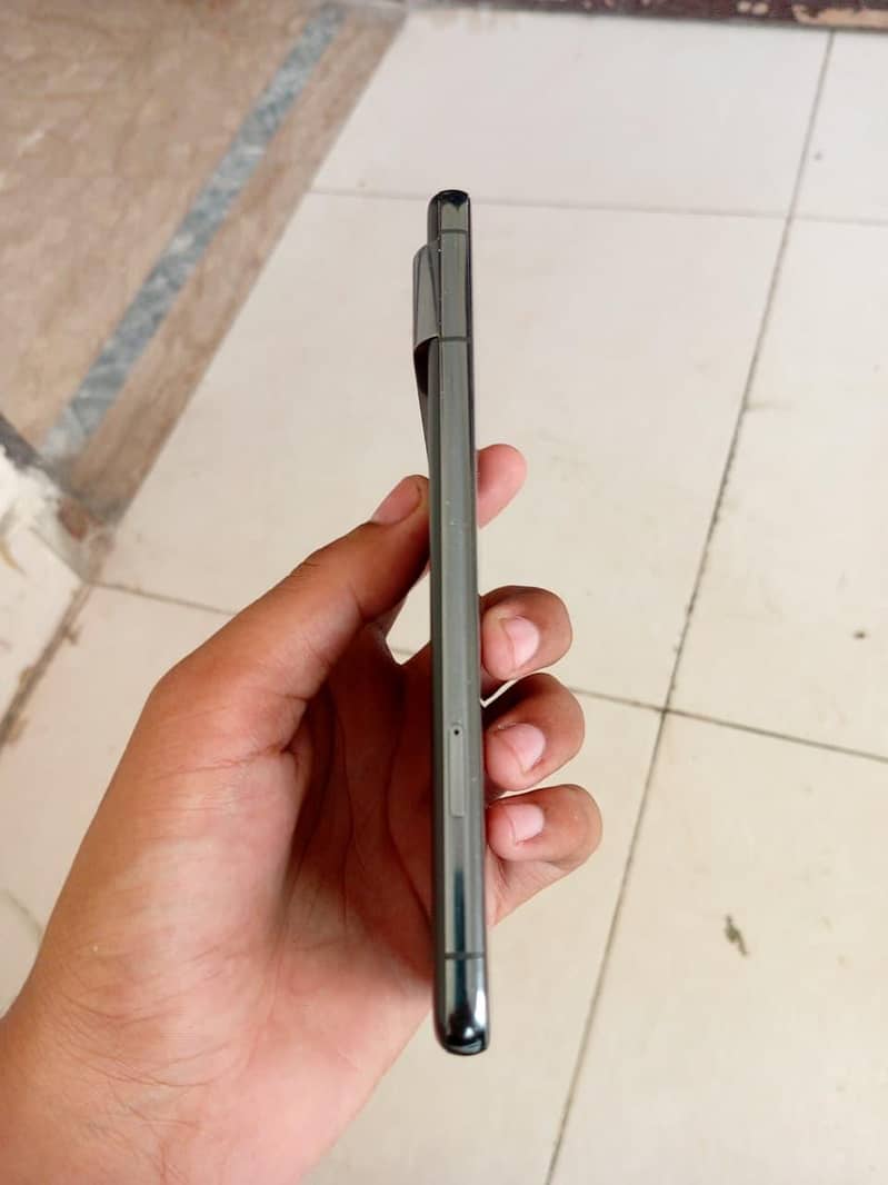 Google Pixel 8 Pro 4