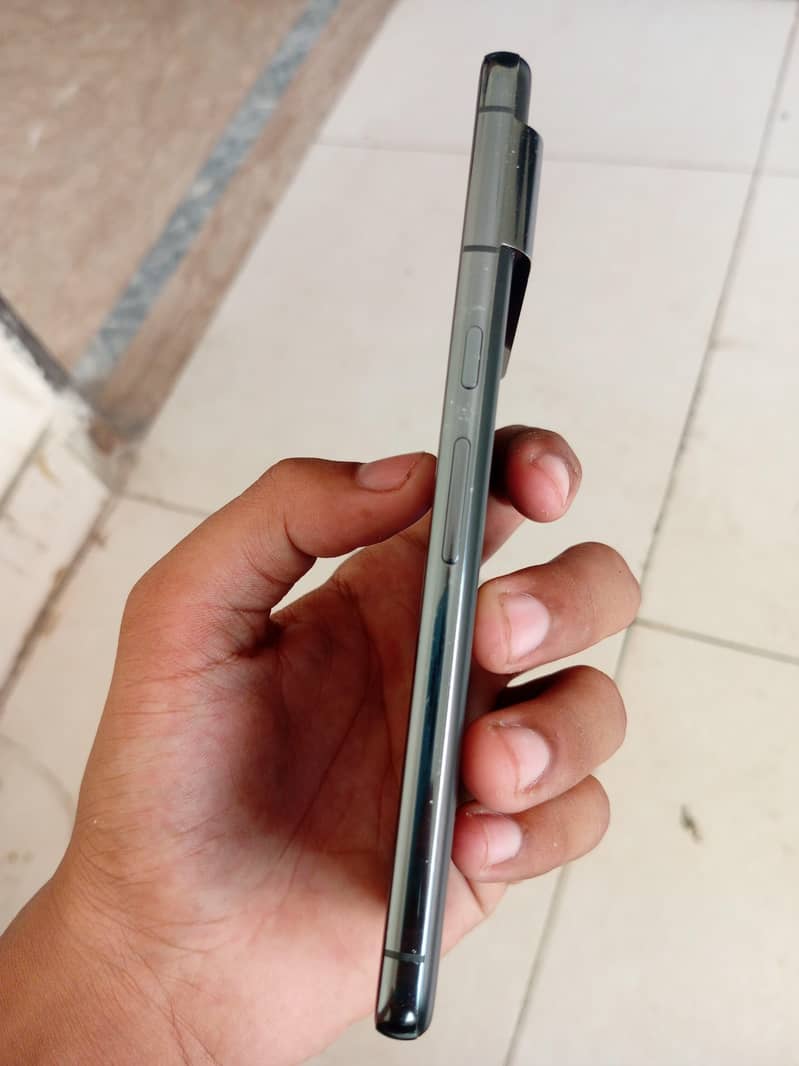 Google Pixel 8 Pro 6