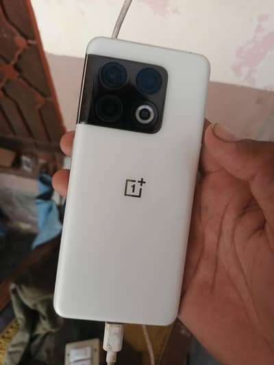 One Plus 10 Pro