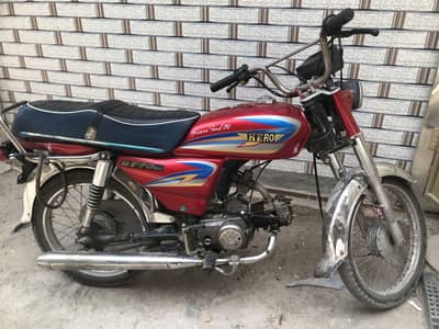 HERO CD 70