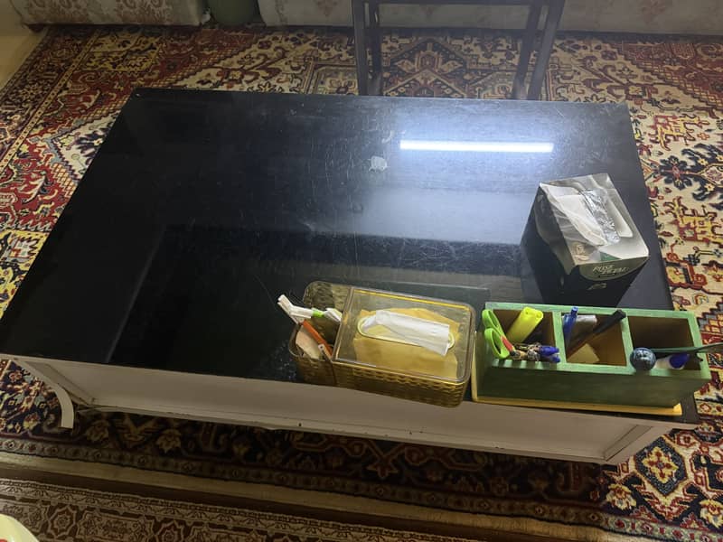 Coffee table 0
