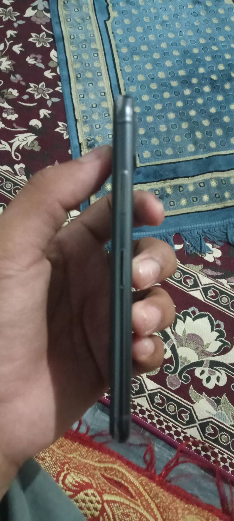 Apple iPhone X 3