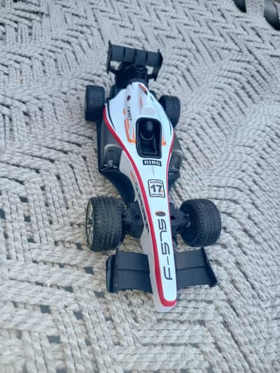 FORMULA 1 RACING CAR