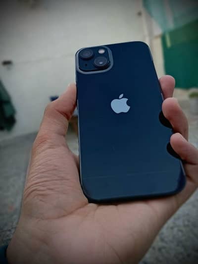 Apple iPhone 13