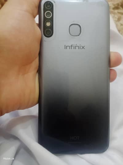 Infinix Hot 8