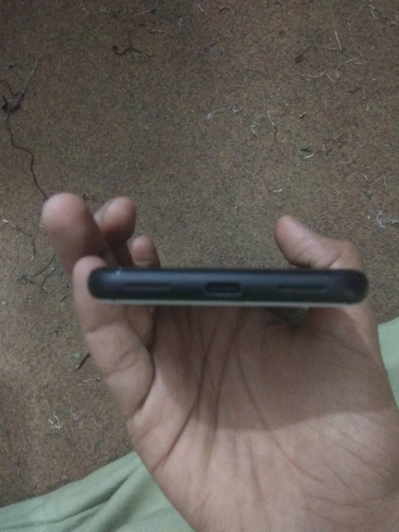 Google Pixel 4 3