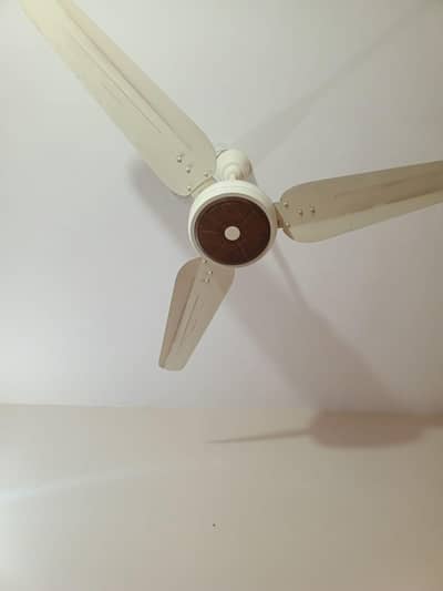 I am selling my Yunas inverter Fan in brand new condition