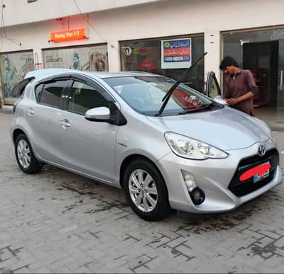 Toyota Aqua 2015