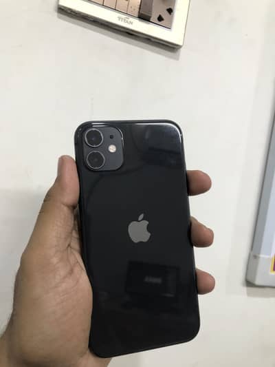 iPhone 11 Storage: 64 GBCondition: 10/10