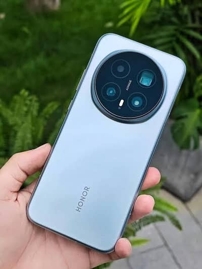 Honor Magic 8 Pro 12GB/512GB (Global Version) – 10/10 Condition