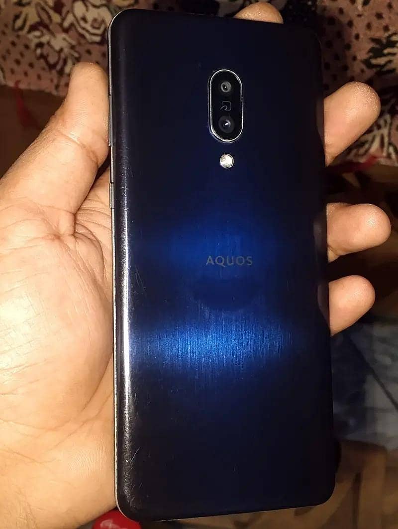 Sharp Aquos Zero 2 6