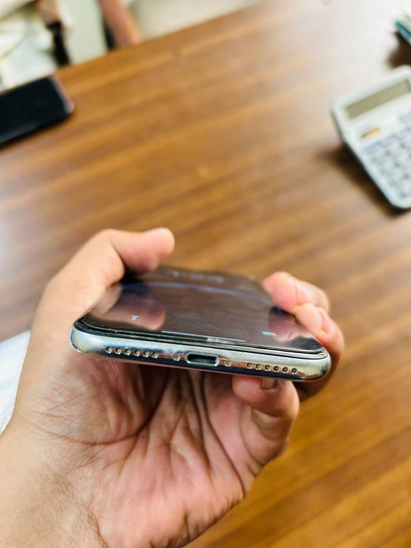 Apple iPhone X 2