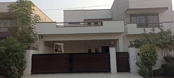 17-Marla 5-Bedroom'S Brigadier House Available For Sale. Askari 10 - Sector F, Askari 10, Askari, Lahore, Punjab