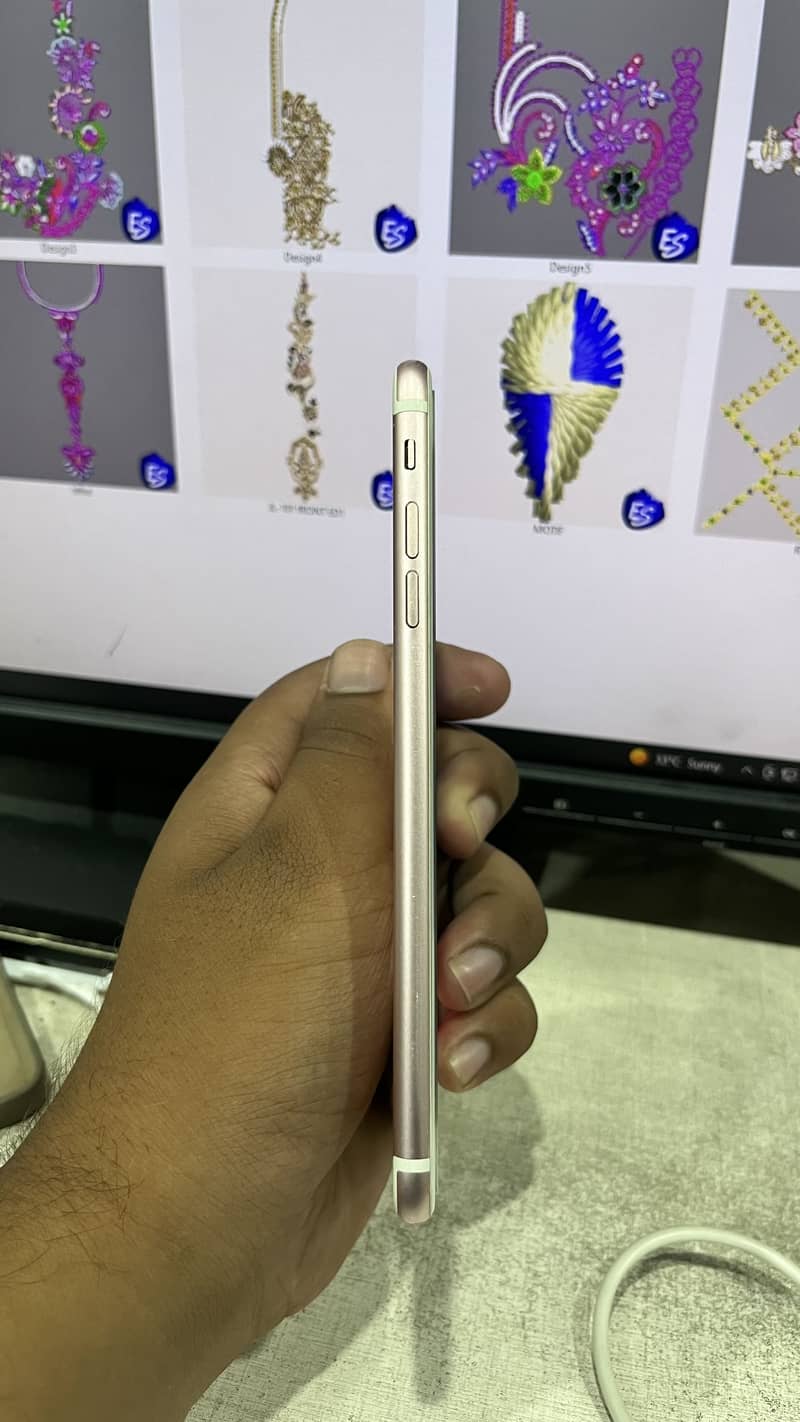 Iphone 7plus 256Gb 4