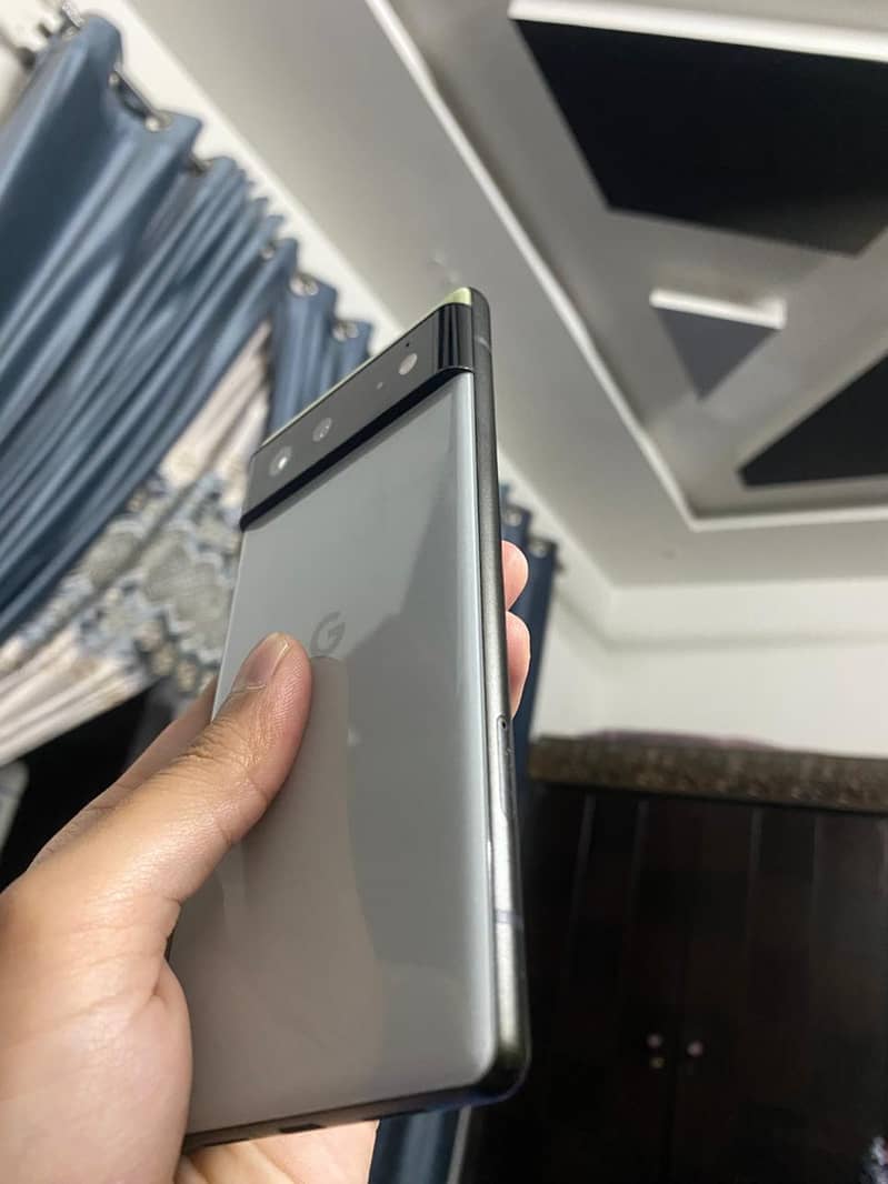 Google Pixel 6 4