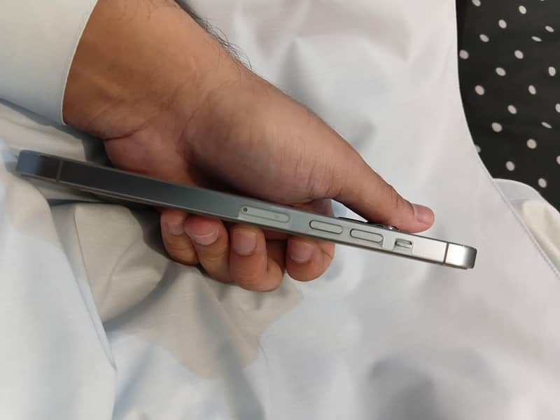 Apple iPhone 13 Pro Max 3