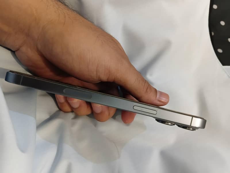 Apple iPhone 13 Pro Max 4