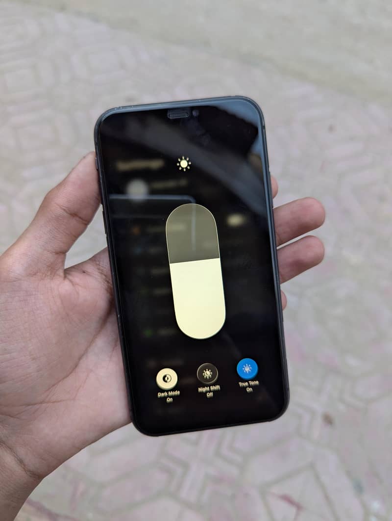 Apple iPhone 11 3