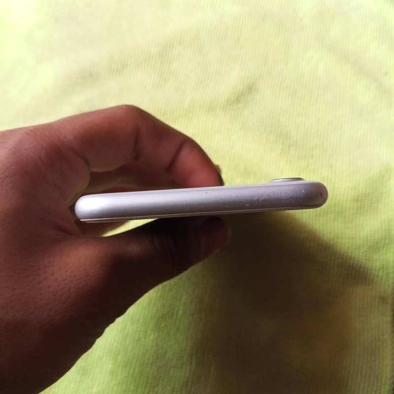 Apple iPhone 7 5