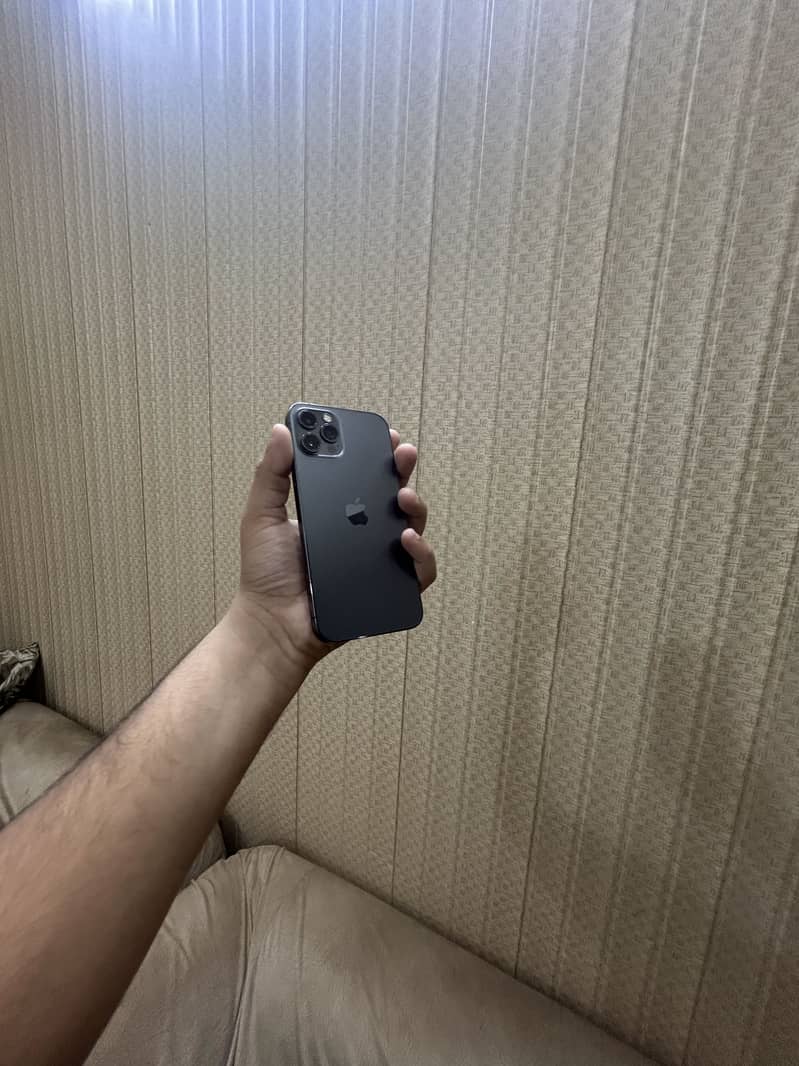 Apple iPhone 12 Pro 1