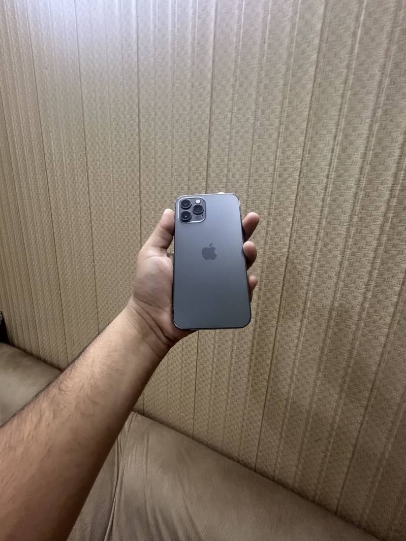 Apple iPhone 12 Pro 3