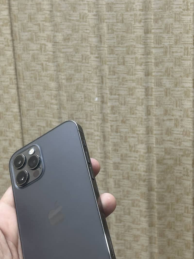 Apple iPhone 12 Pro 6