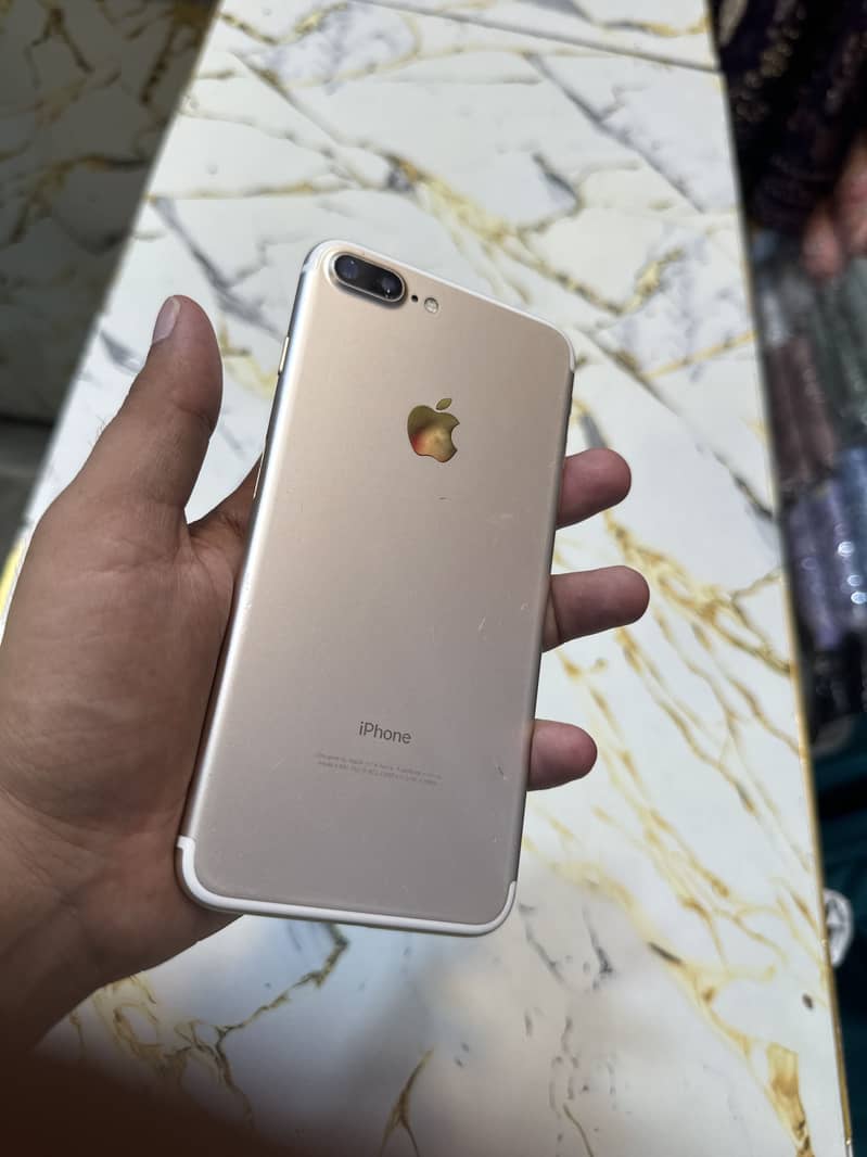 IPHONE 7 plus 2
