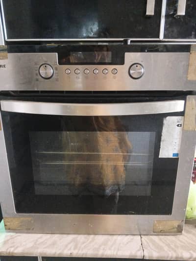 Electric Oven  Large Size  Excellent Working Condition