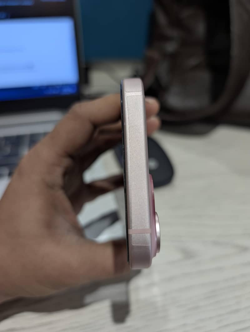 Apple iPhone 15 2