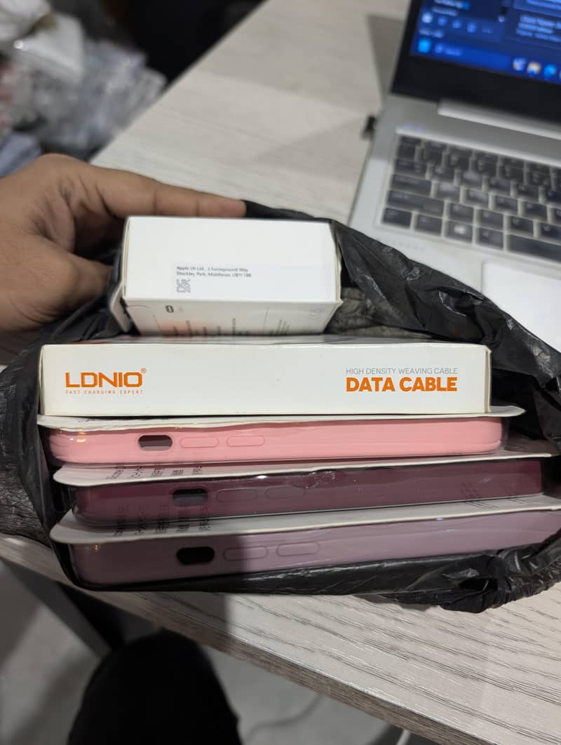 Apple iPhone 15 6