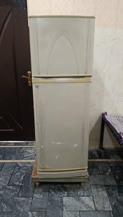 Dawlance Medium Size Double Door Refrigerator - Excellent condition