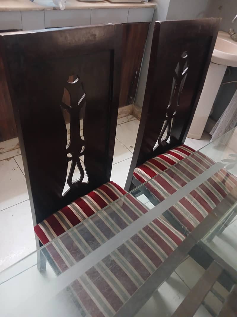 Dinnig Table 2