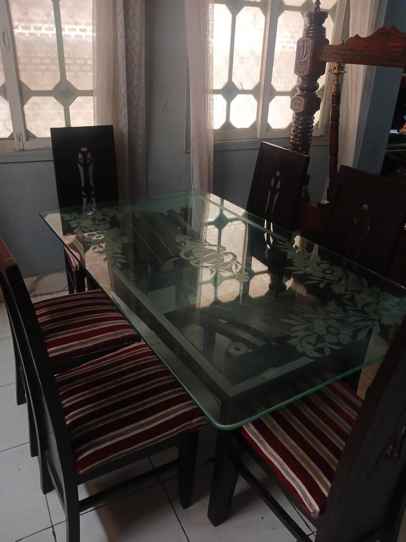 Dinnig Table 3