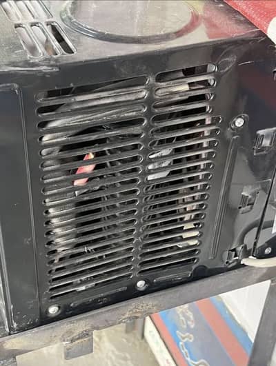 Midea 0.5 ton black Ac