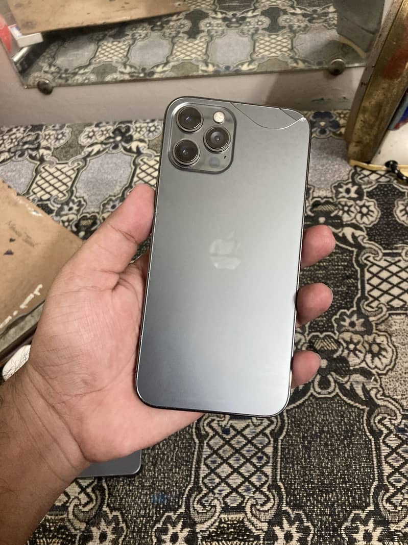 Iphone 12 pro max 6