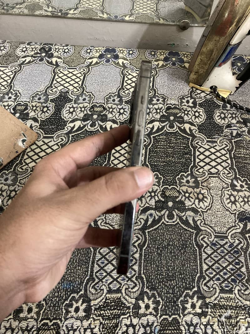 Iphone 12 pro max 7