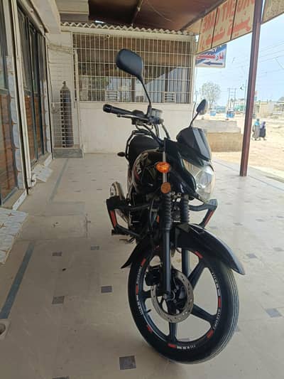 Suzuki GR 150 2024