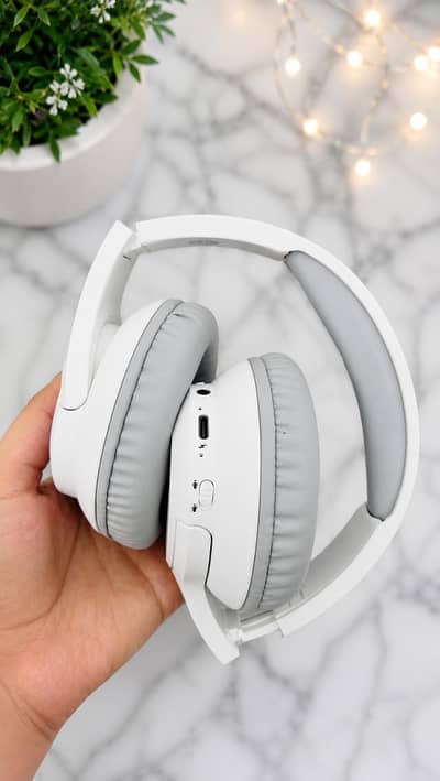 Headphones 