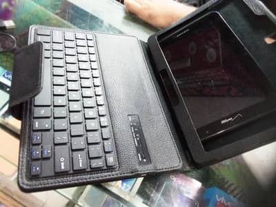 Bluetooth Keyboard Leather Case (Without Tablet) – Excellent Condition