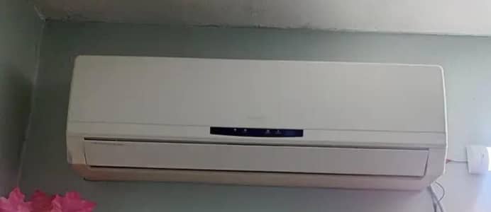 Gree split AC 1 ton perfect cooling