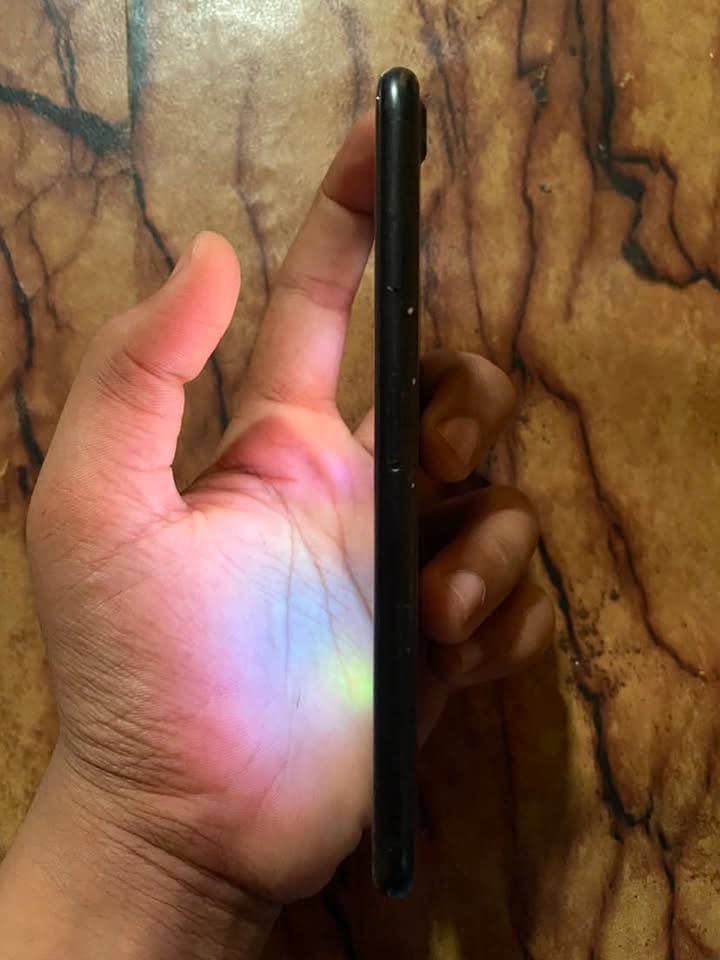 Apple iPhone 7 2